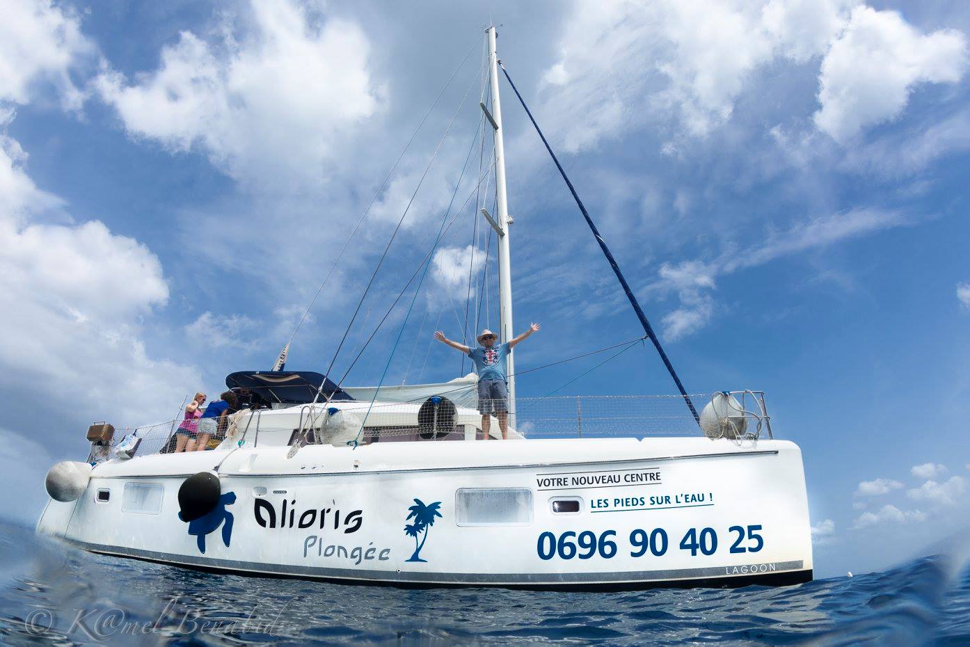 Aliotis vous propose une journée (all inclusive) dauphins en catamaran à la Martinique